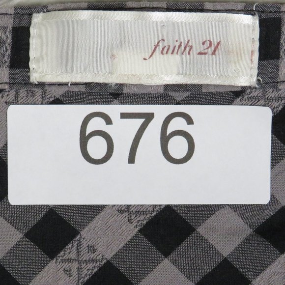 Faith 21*Women's Short Sleeve Pullover Split V-Neck Studded Tie Back Waist~ XL - Picture 5 of 13